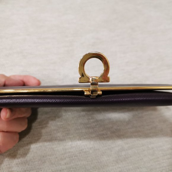 100% Authentic Salvatore Ferragamo wallet - Picture 5 of 5